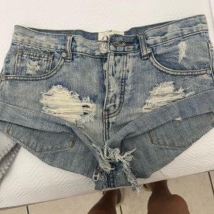 one teaspoon shorts never used size 25